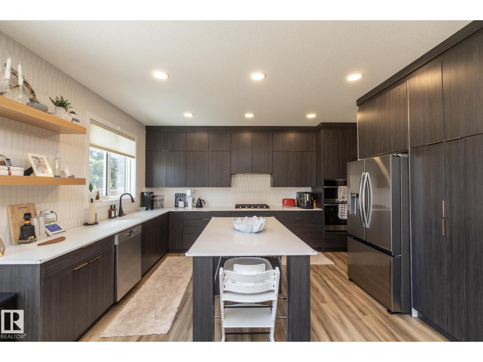 54 KINGSBURY CI