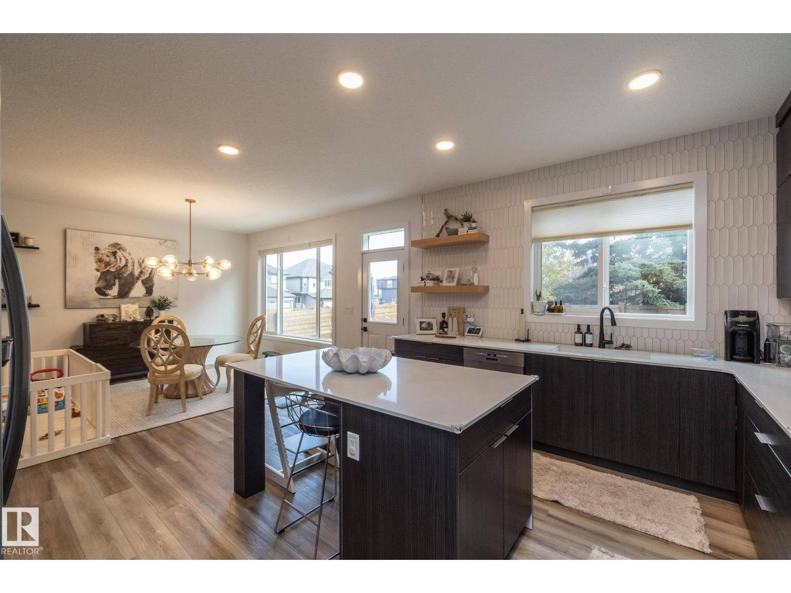54 KINGSBURY CI