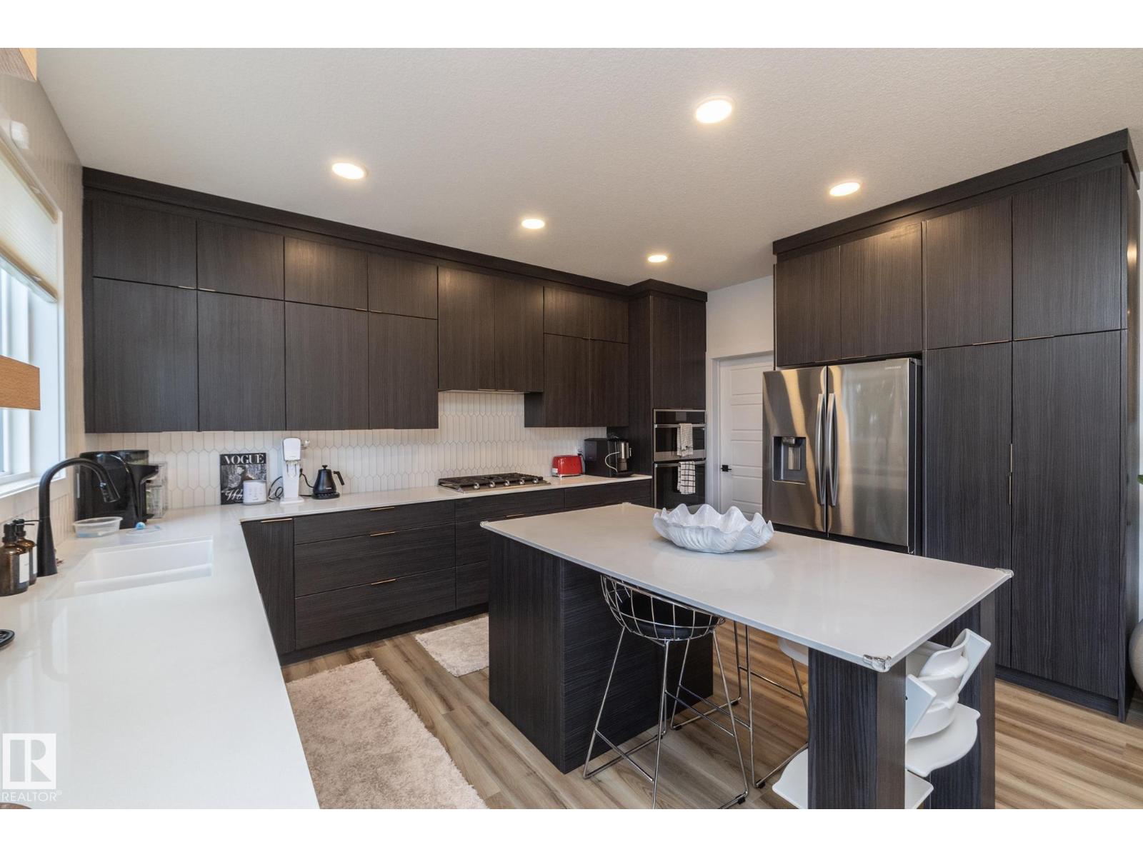 54 KINGSBURY CI