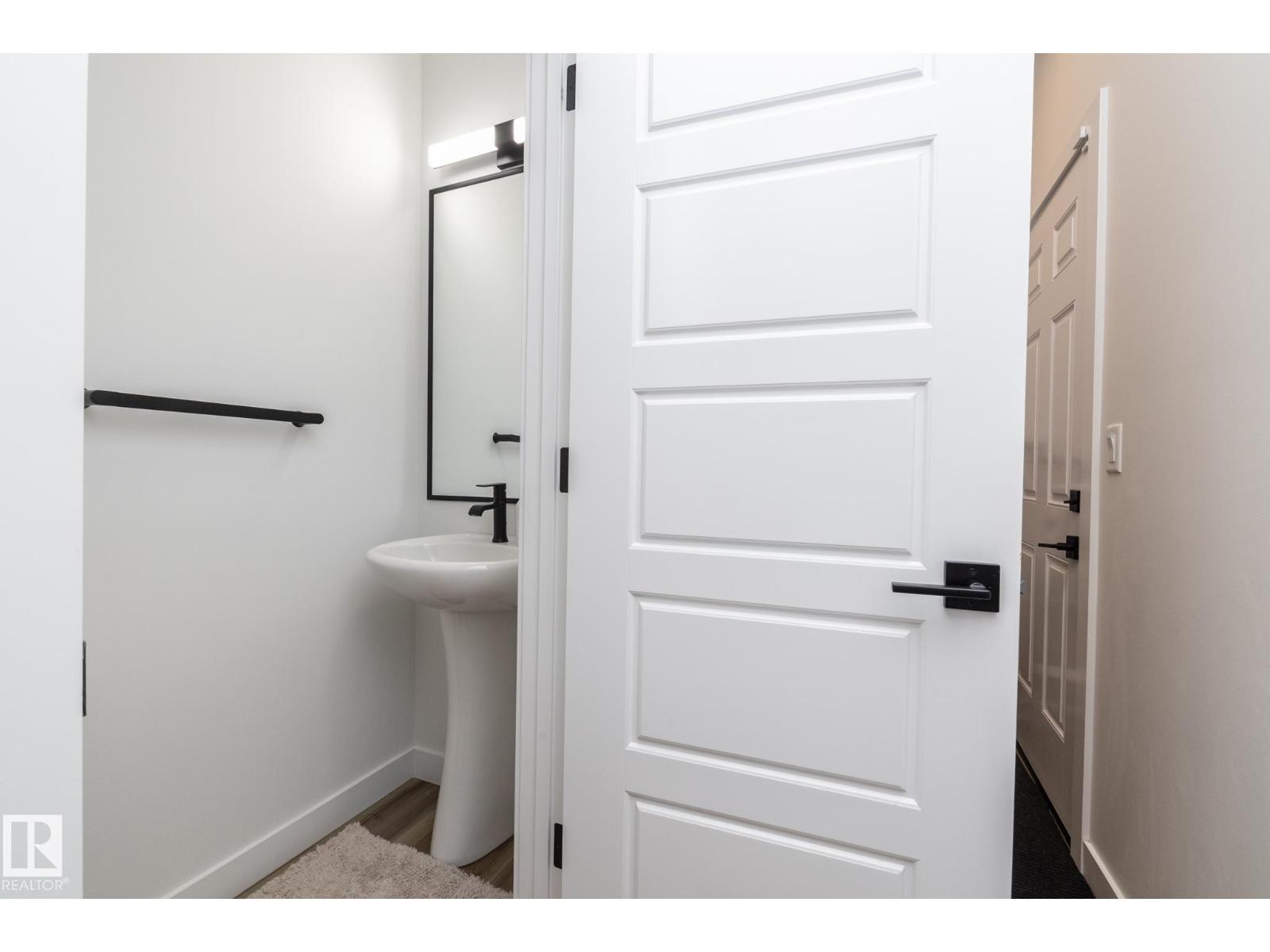54 KINGSBURY CI