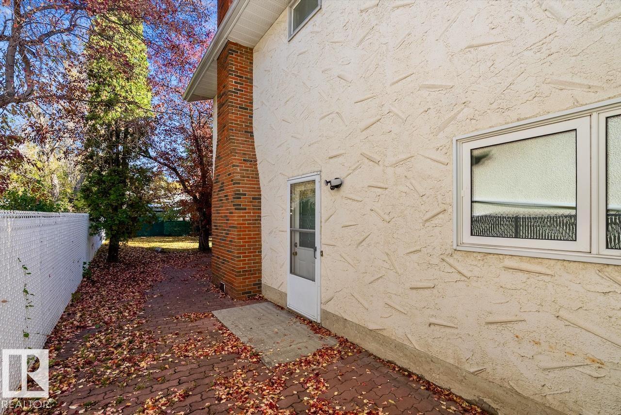 10928 34A AV NW