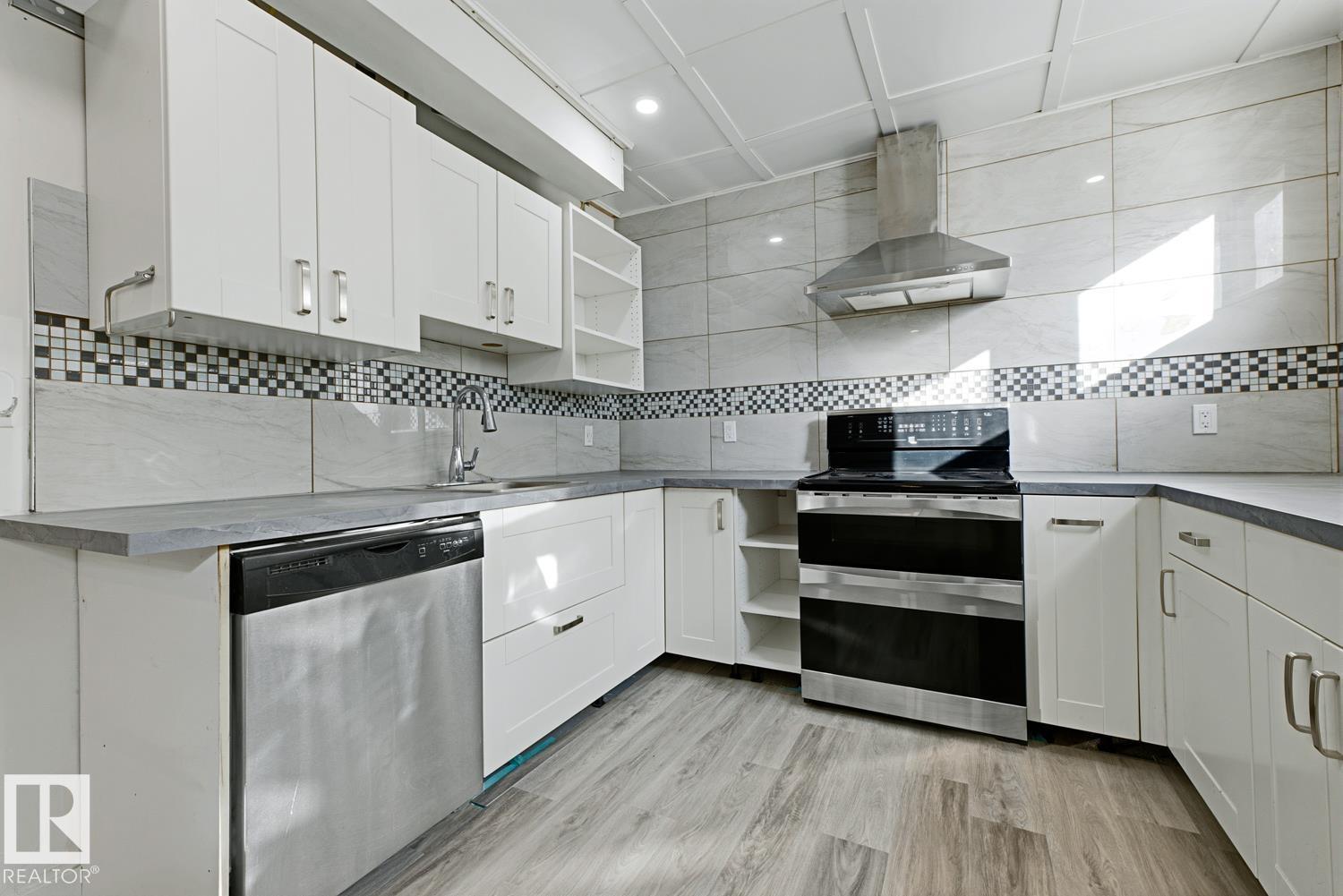 12235 51 ST NW