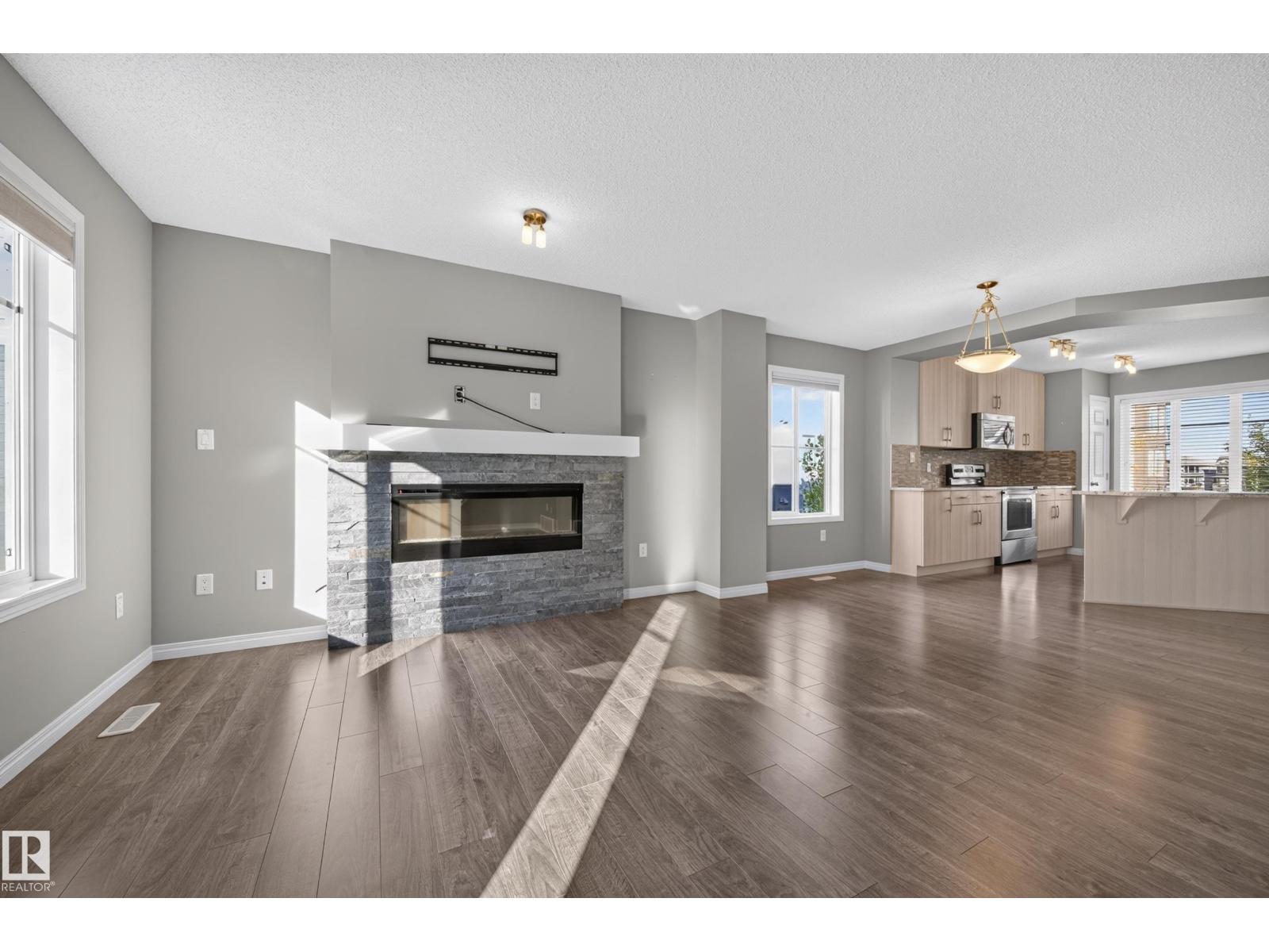 #81 2905 141 ST SW
