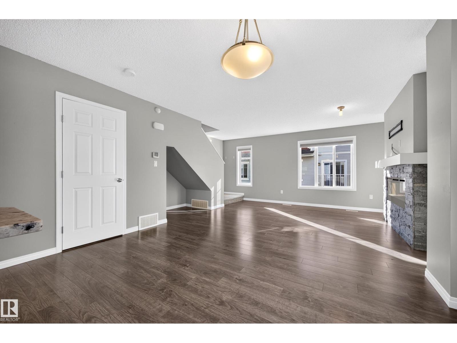 #81 2905 141 ST SW