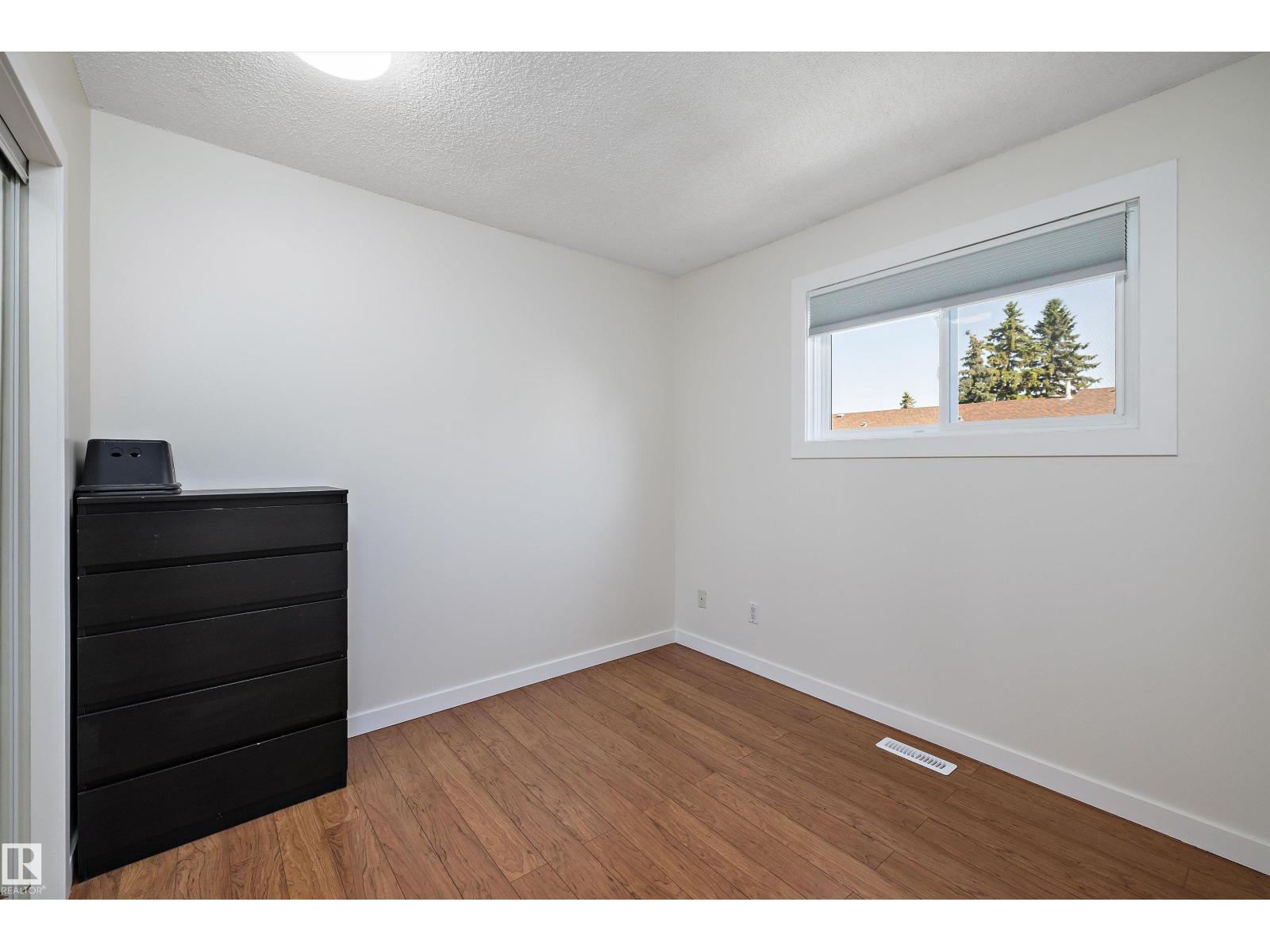 14207 23 ST NW