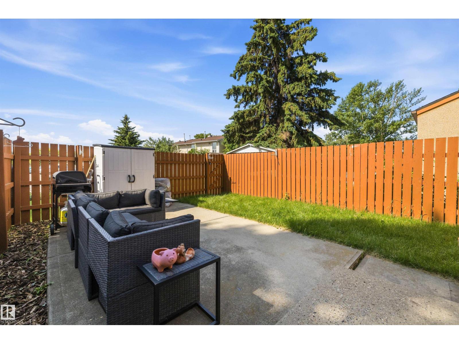 14207 23 ST NW
