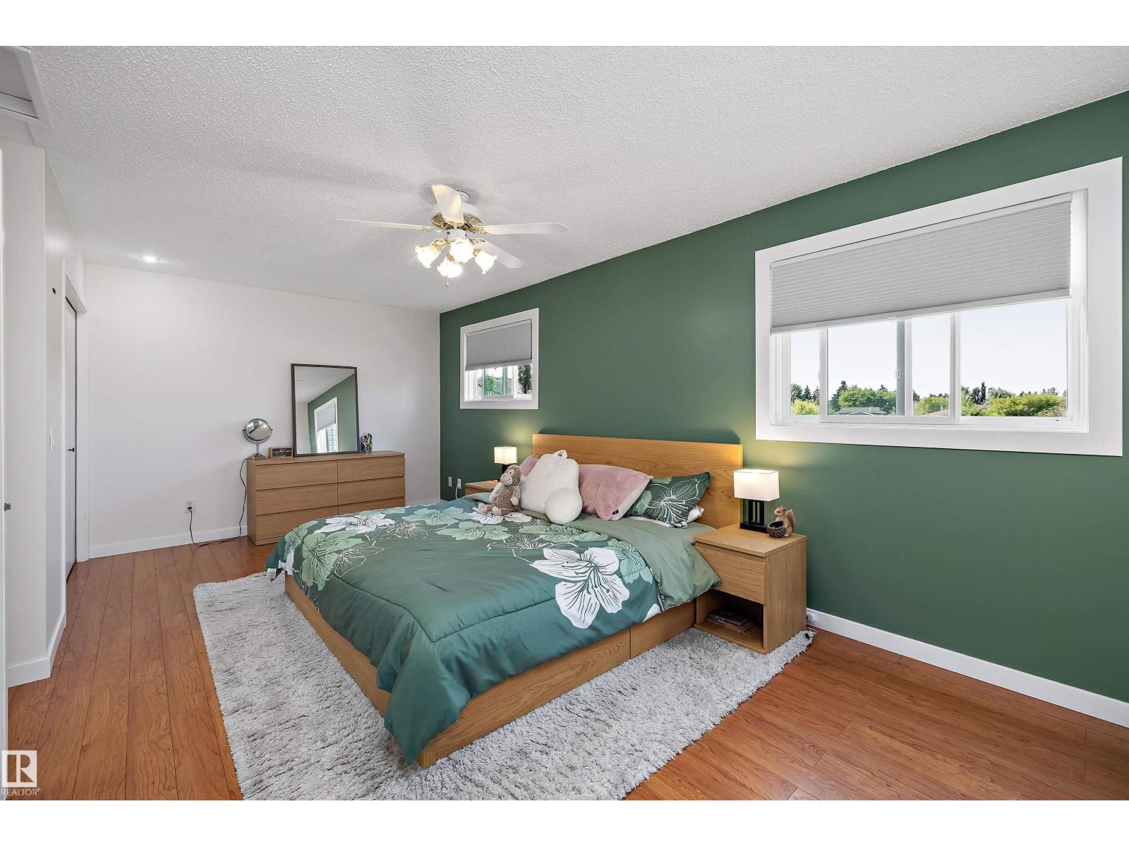 14207 23 ST NW