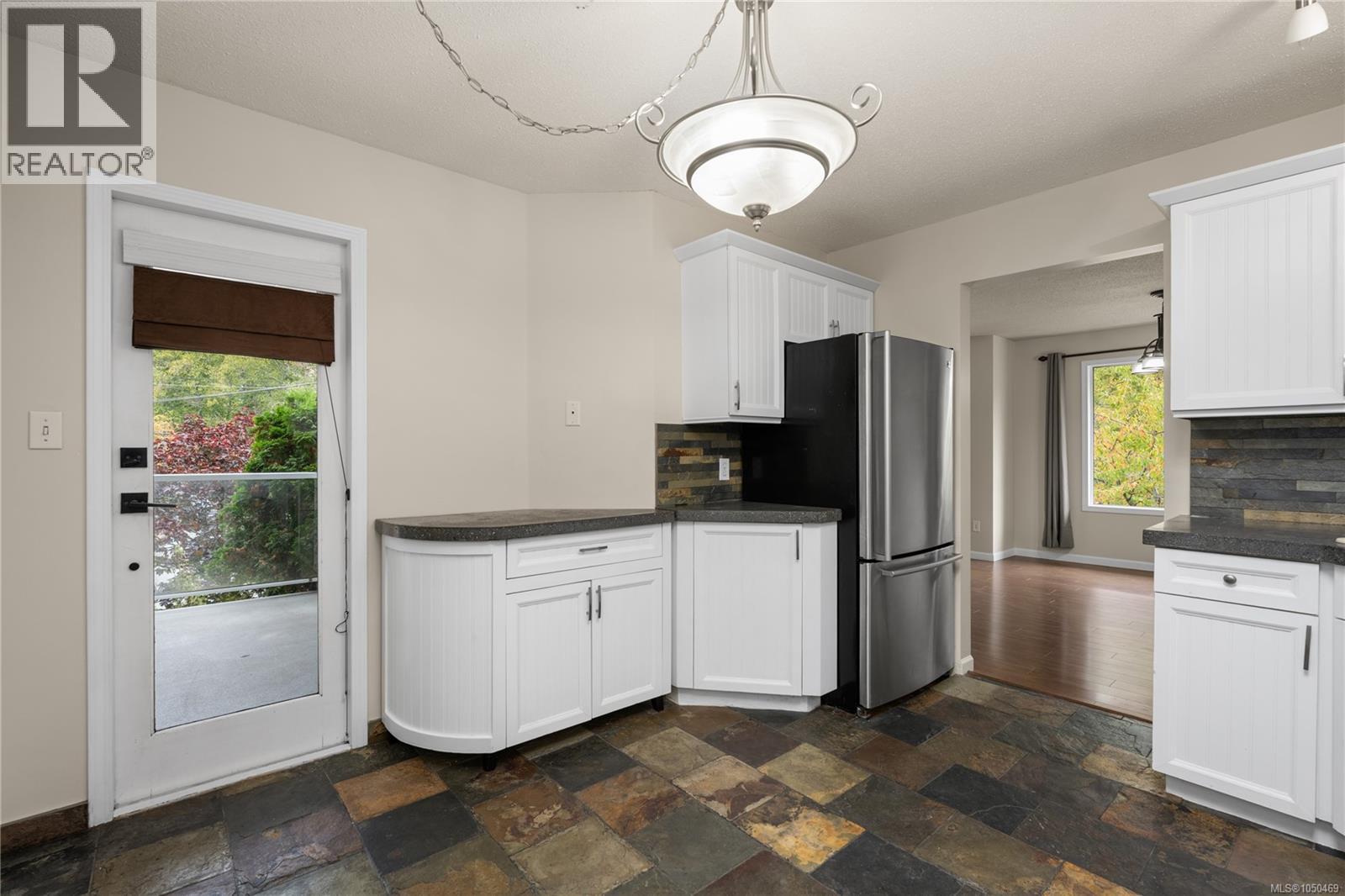 1001 Timberwood Dr