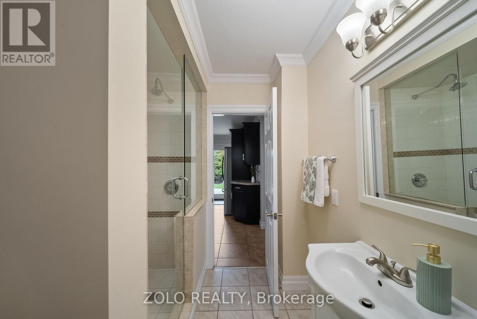6911b Hickling Crescent, Mississauga, Ontario  L5N 5B1 - Photo 36 - W14081932