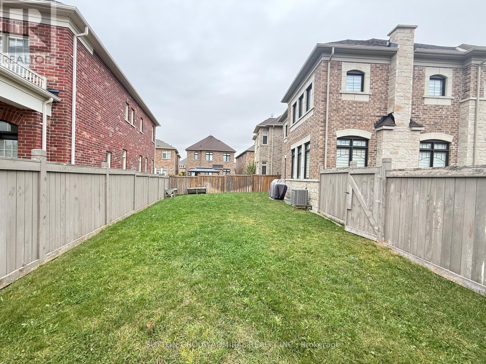 33 Elysian Fields Circle, Brampton, Ontario  L6Y 6E8 - Photo 35 - W14082036