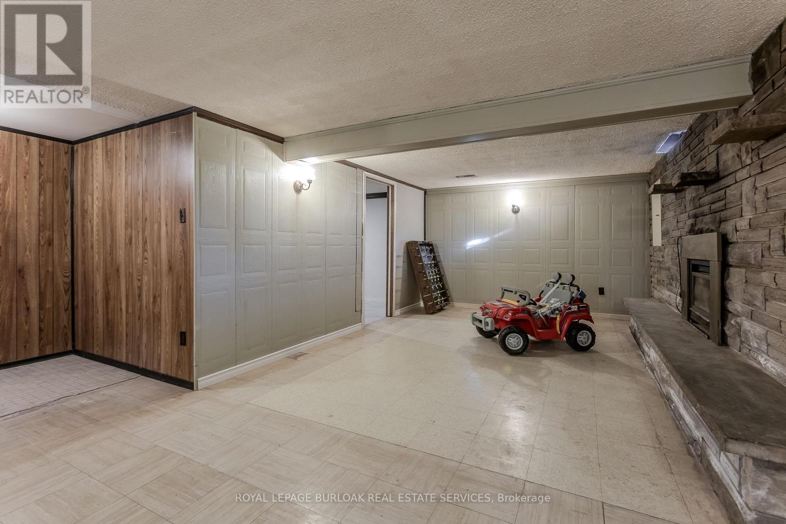 3196 Centennial Drive, Burlington, Ontario  L7M 1C2 - Photo 30 - W14082046