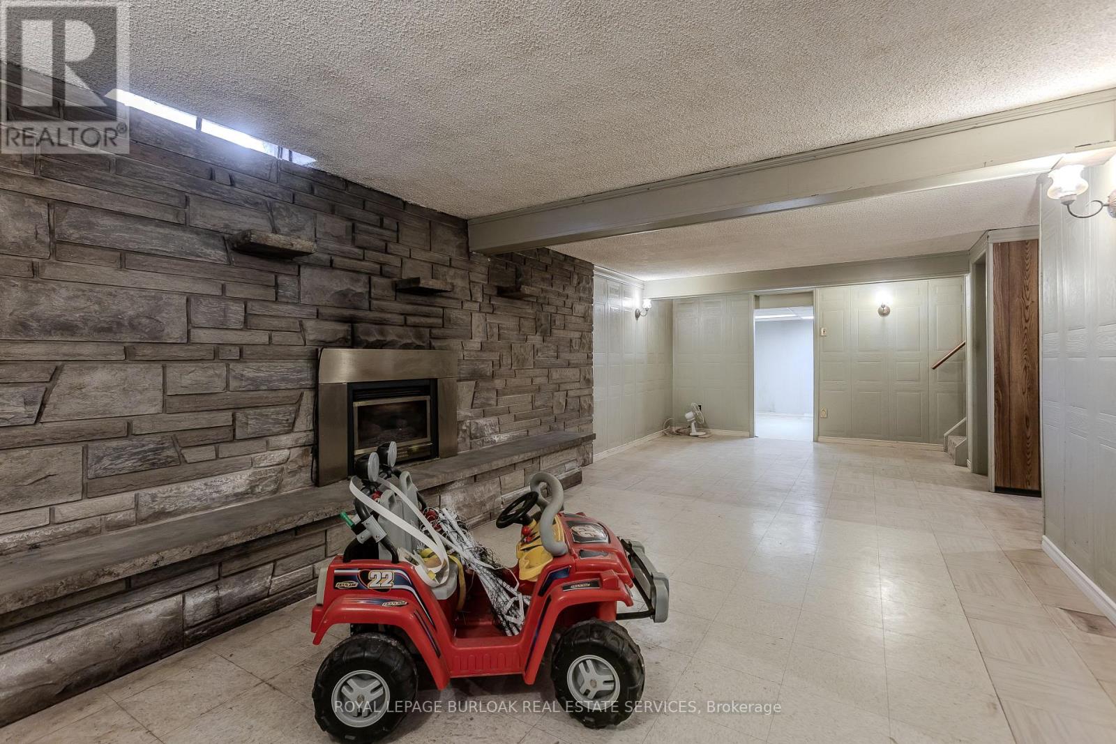 3196 Centennial Drive, Burlington, Ontario  L7M 1C2 - Photo 31 - W14082046