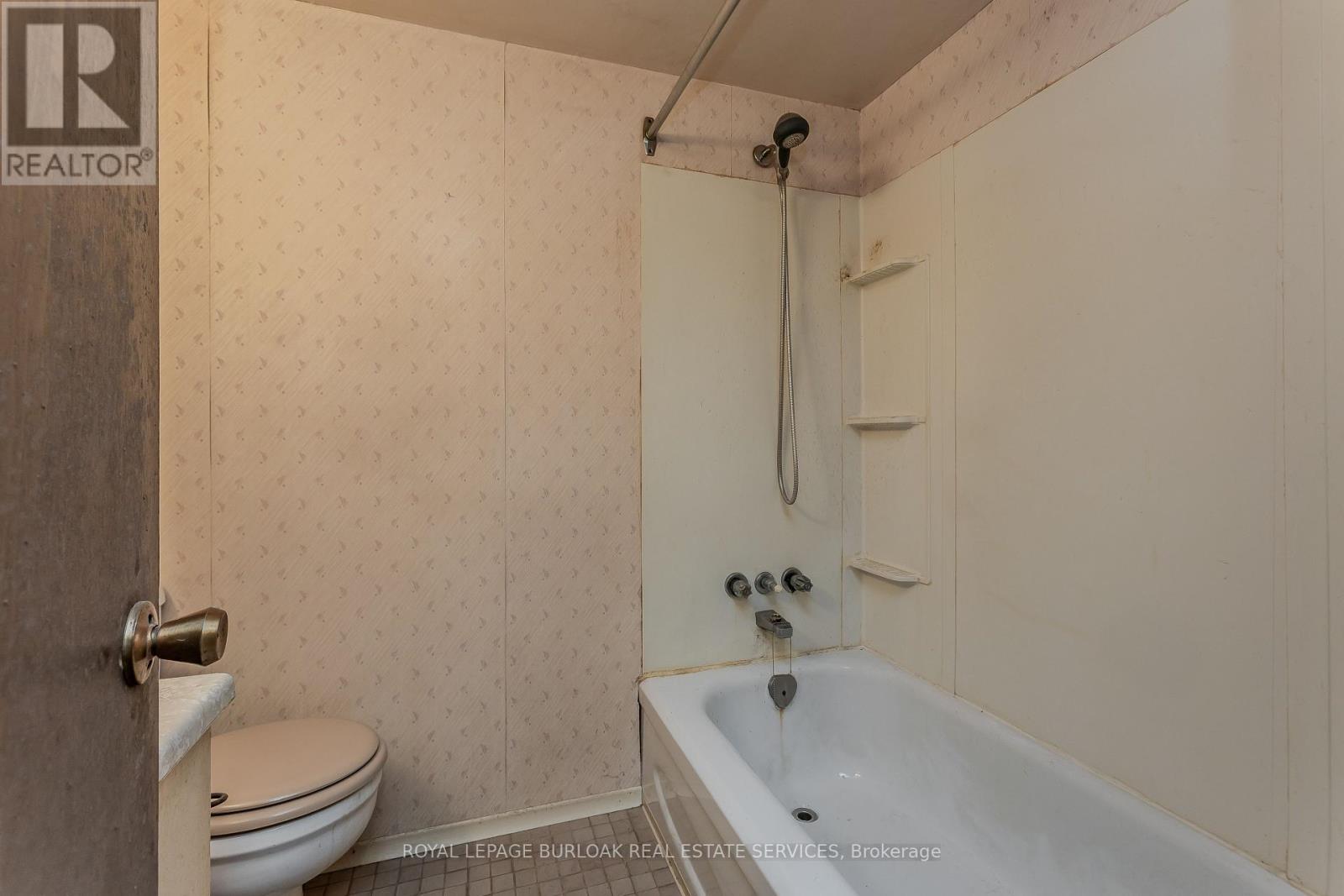 3196 Centennial Drive, Burlington, Ontario  L7M 1C2 - Photo 34 - W14082046