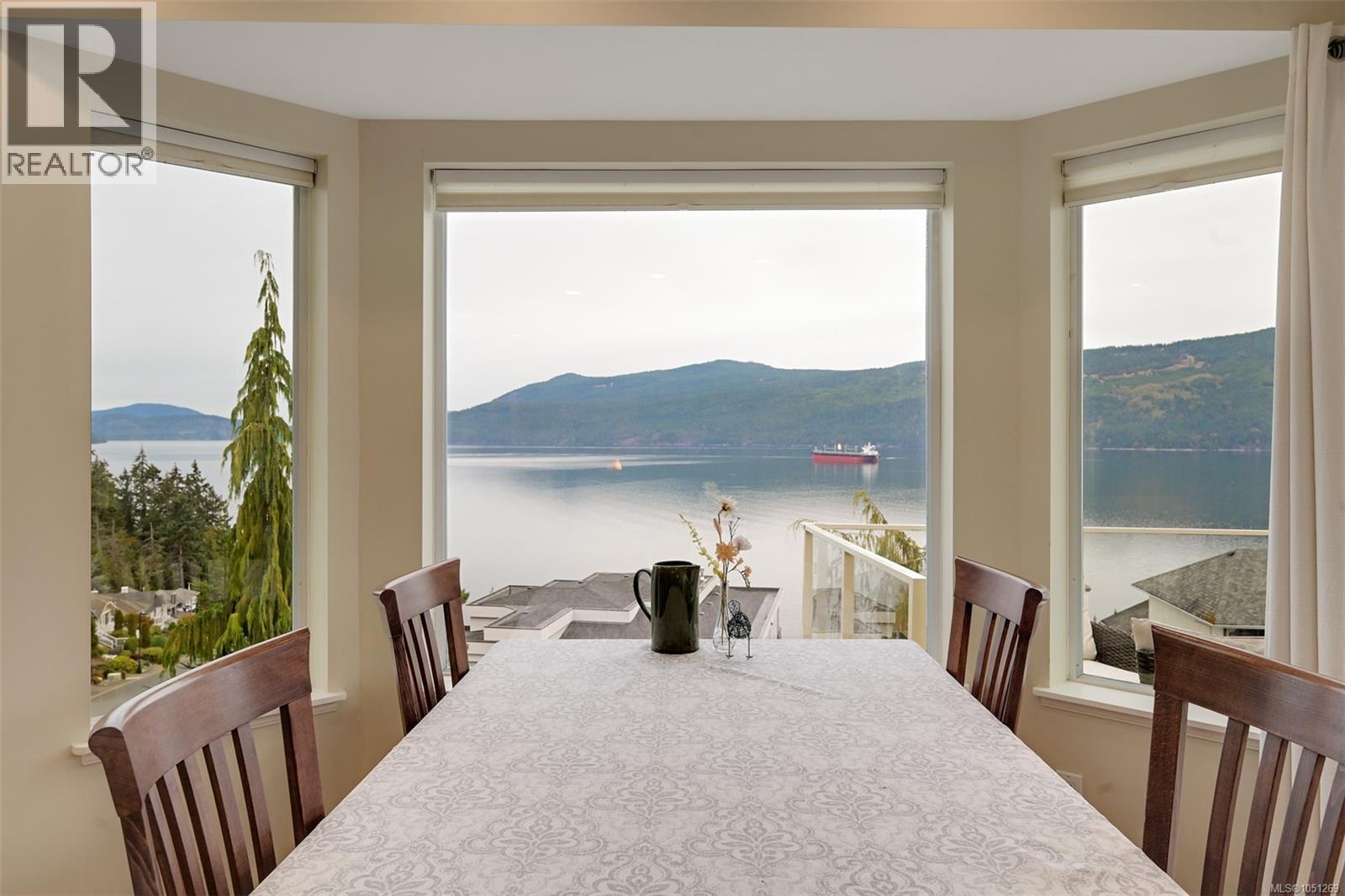 543 Marine View