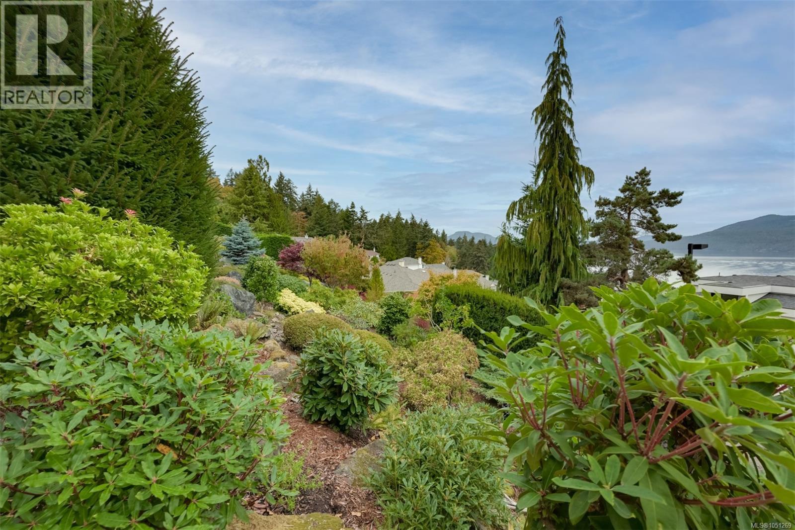 543 Marine View