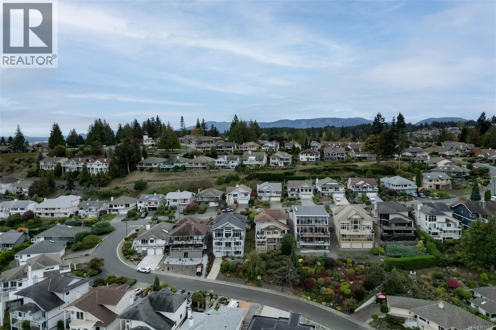 543 Marine View