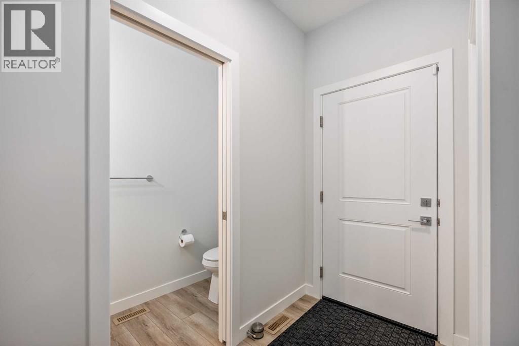 201 Creekstone Path SW, Calgary, Alberta  T2X 4Z4 - Photo 21 - A2351809