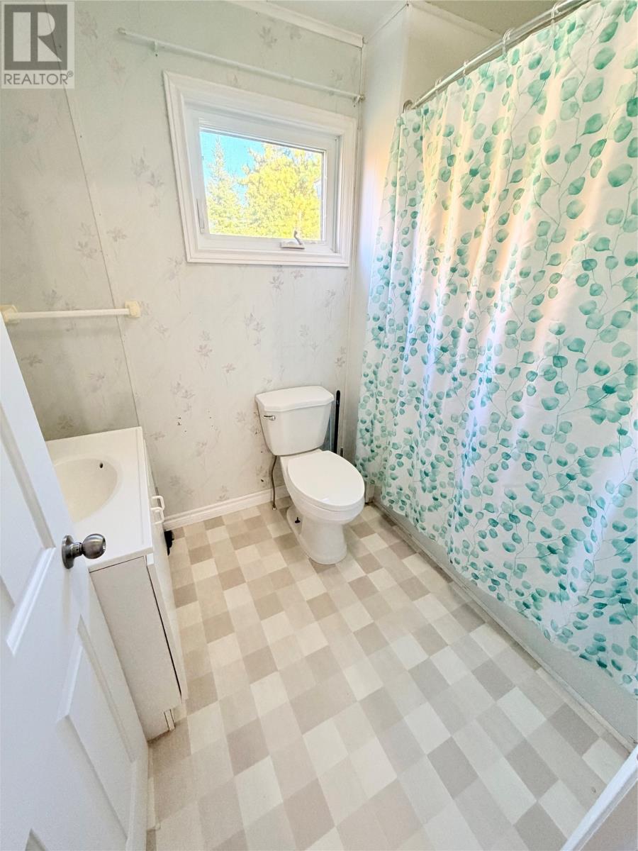 4 Fifth Avenue, Deer Lake — photo 11