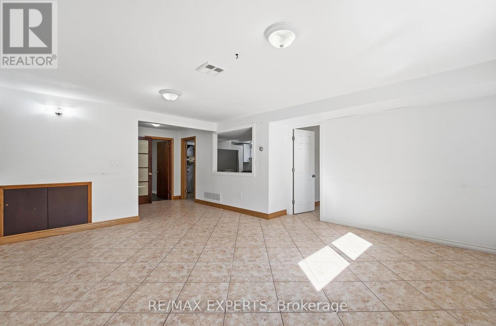 Lower - 331 King Street E, Caledon, Ontario  L7E 3J8 - Photo 6 - W14080662