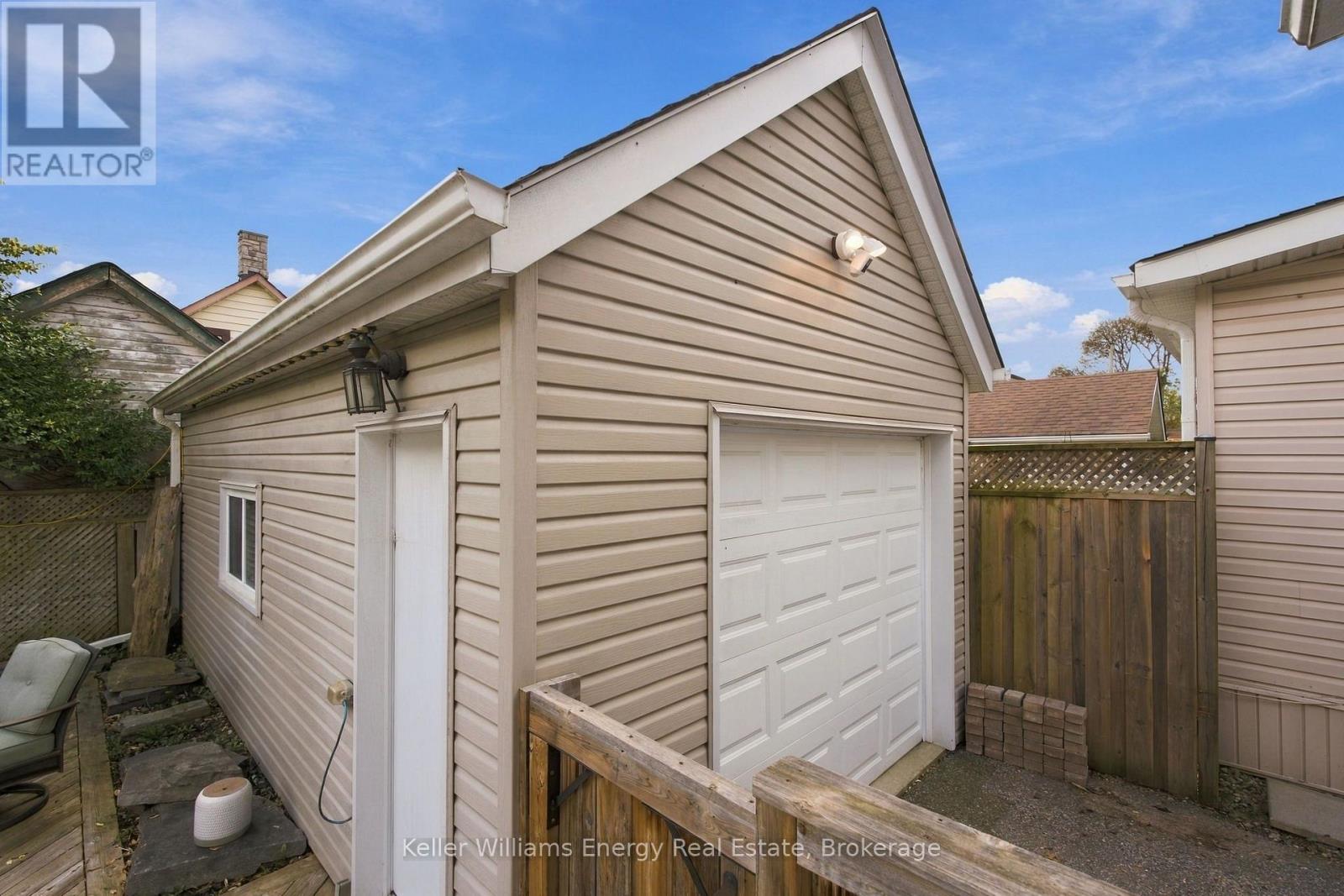 123 Barrie Avenue, Oshawa, Ontario  L1H 2L4 - Photo 33 - E14082310