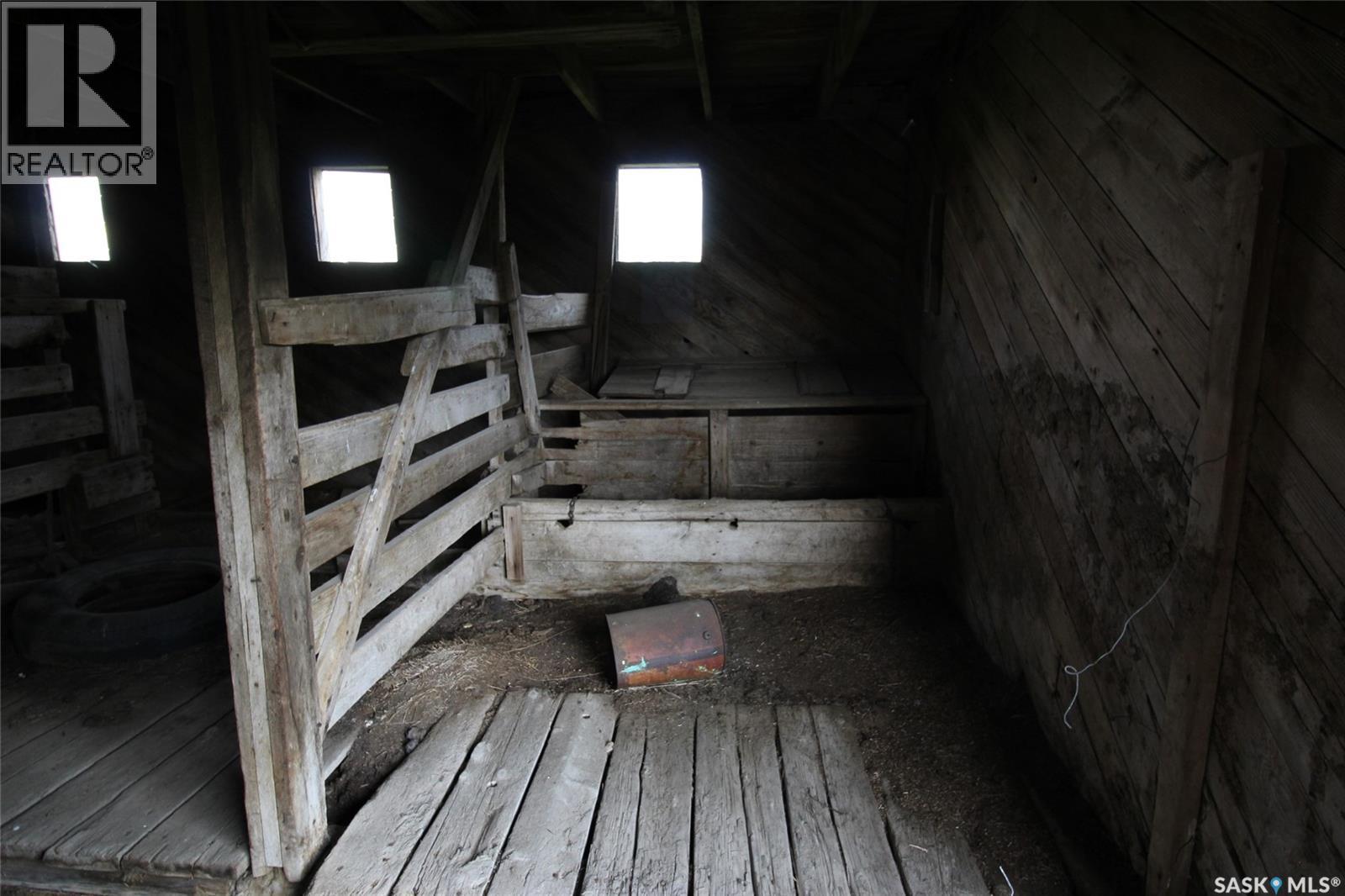 Bone Creek Homestead, Bone Creek Rm No. 108, Saskatchewan  S0N 2M0 - Photo 2 - SK051196