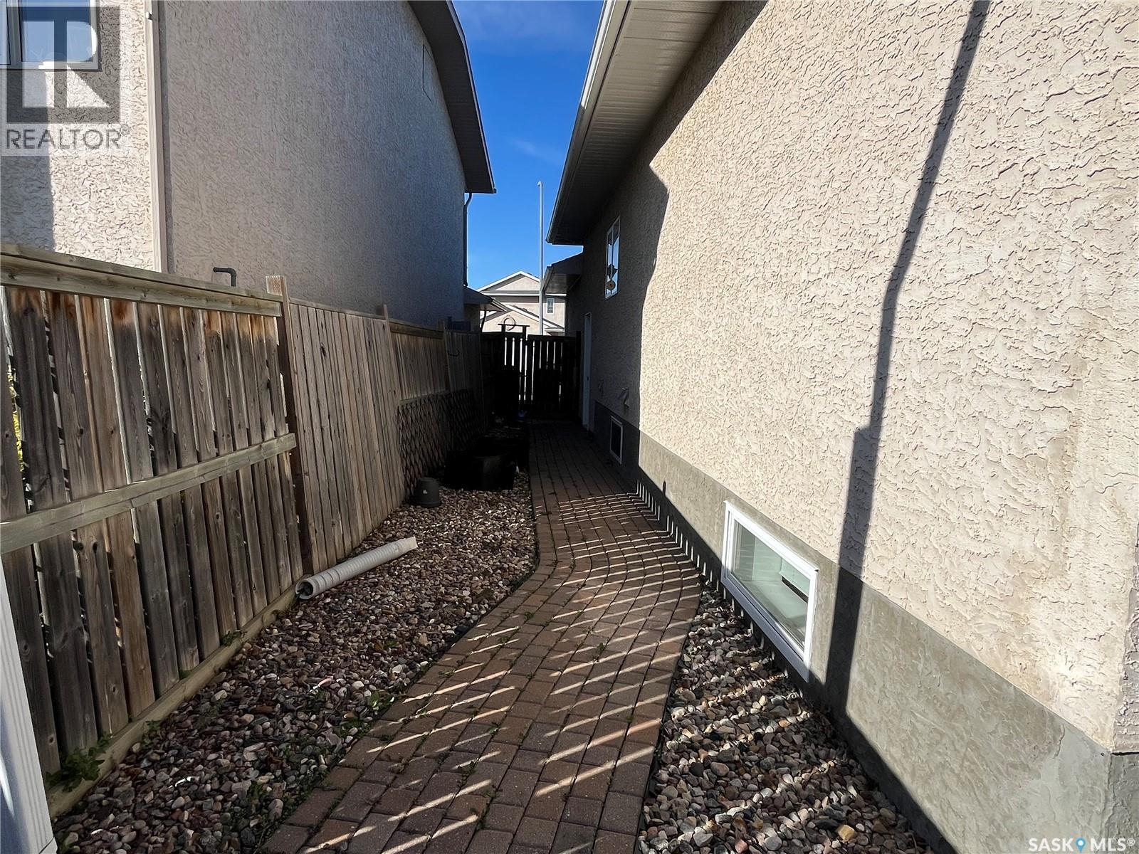 823 Beechmont Lane, Saskatoon, Saskatchewan  S7V 1C8 - Photo 56 - SK051024