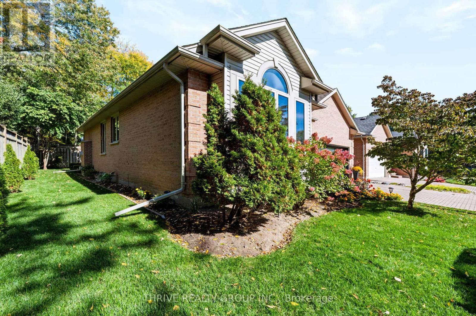 6 - 448 Commissioners Road E, London South, Ontario  N6C 2T7 - Photo 2 - X14082254