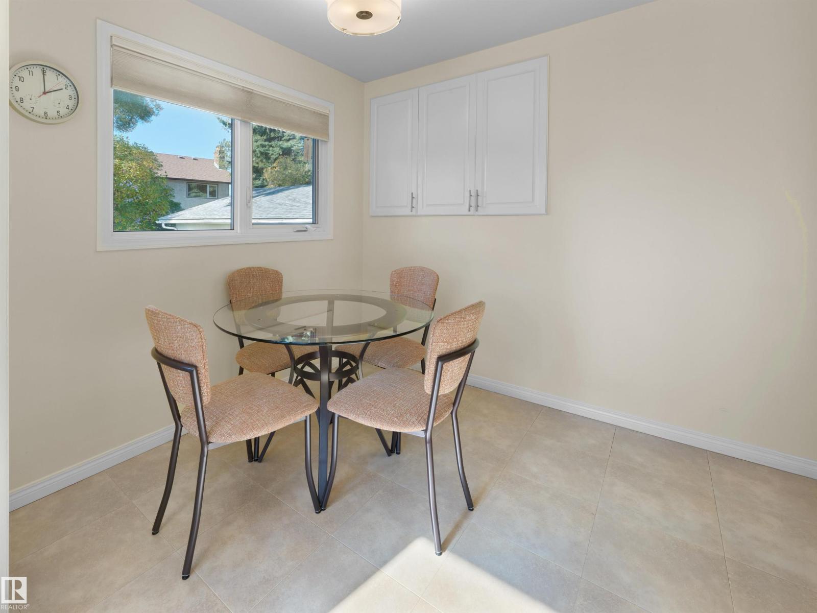 28 WESTRIDGE CR NW