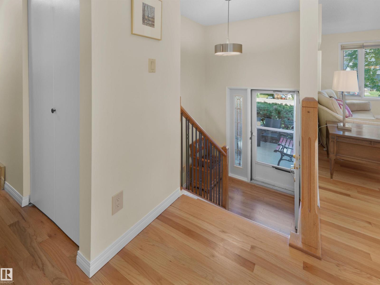28 WESTRIDGE CR NW