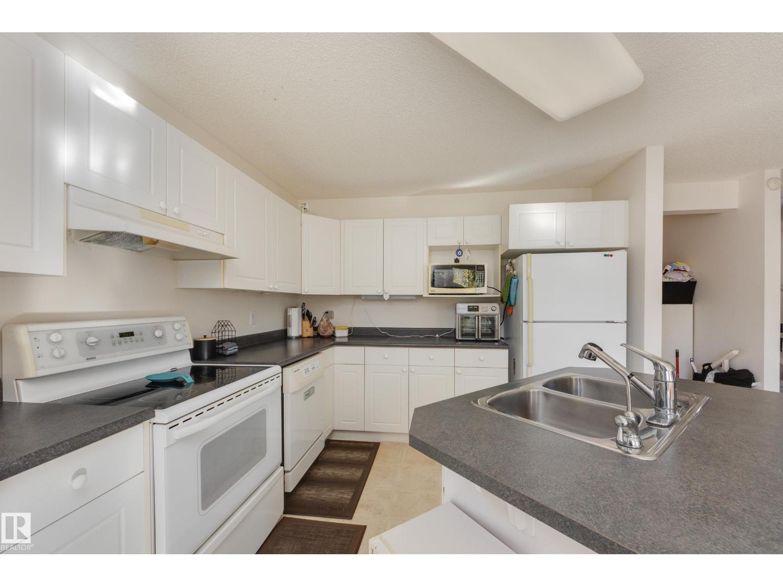 553 GLENWRIGHT CR NW