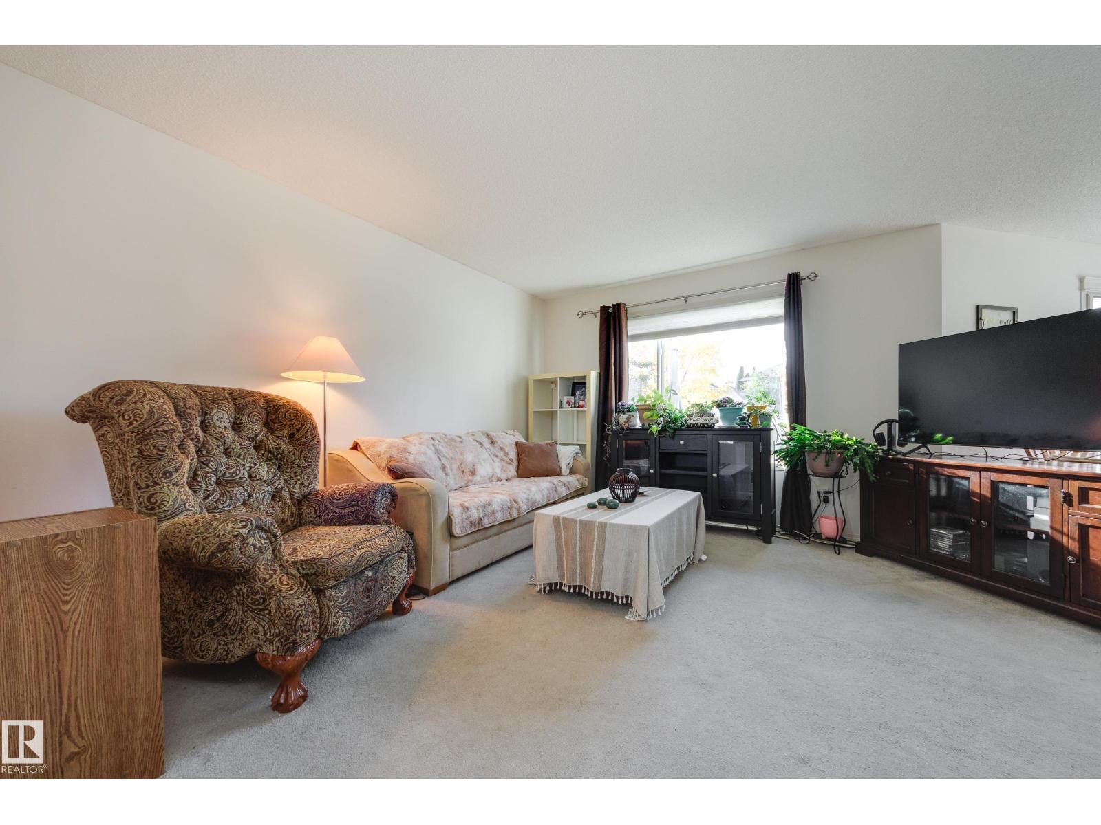 553 GLENWRIGHT CR NW