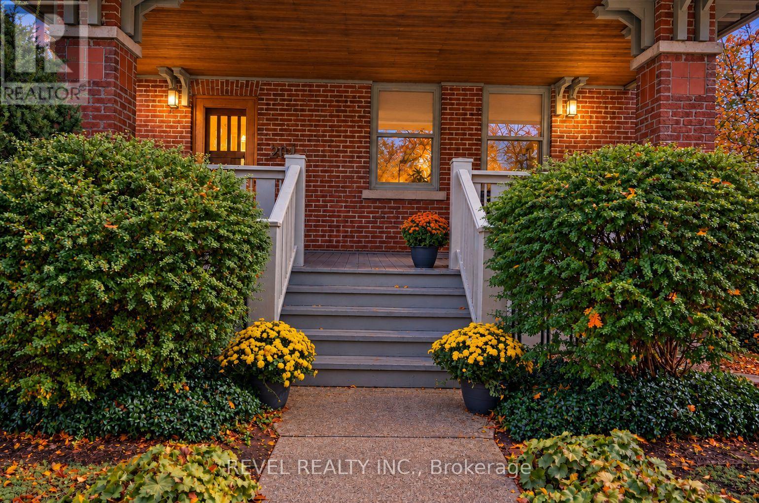 204 Clemow Avenue, Ottawa, Ontario  K1S 2B4 - Photo 4 - X14082190