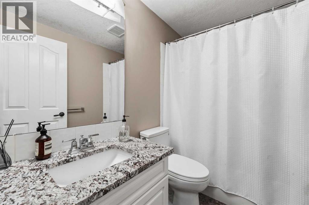 10948 Valley Ridge Drive Nw, Calgary, Alberta  T3B 5P6 - Photo 33 - A2349684