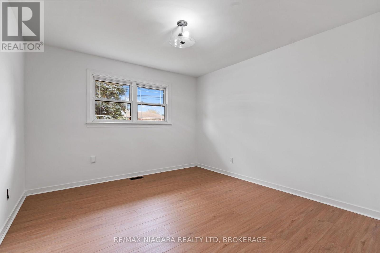 241 Bertie Street, Fort Erie, Ontario  L2A 1Z5 - Photo 12 - X14082250
