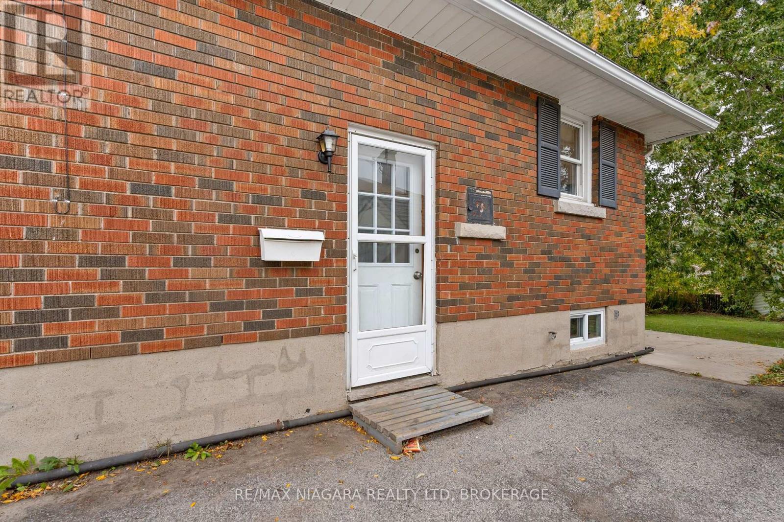 241 Bertie Street, Fort Erie, Ontario  L2A 1Z5 - Photo 4 - X14082250