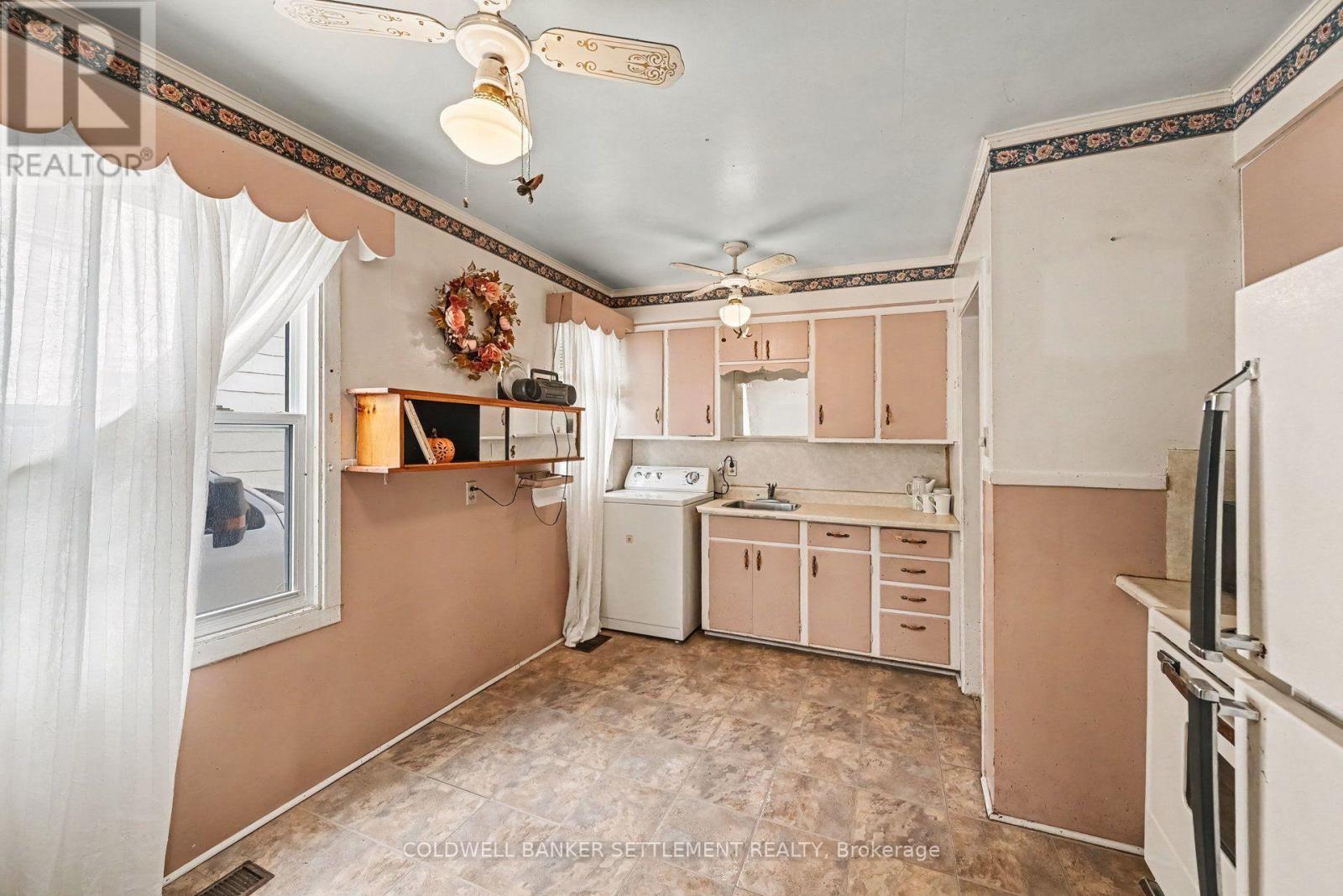 12 Cockburn Street, Perth, Ontario  K7H 2A7 - Photo 12 - X14082234