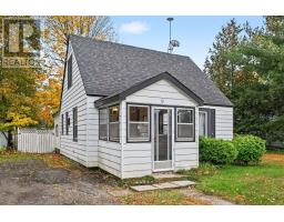12 COCKBURN STREET, Perth, Ontario