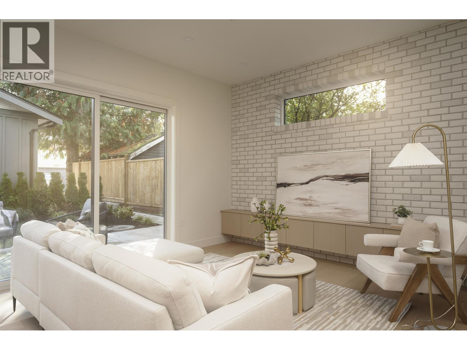 2 1376 E 11th Avenue, Vancouver, British Columbia  V5N 1Y5 - Photo 3 - R3175654