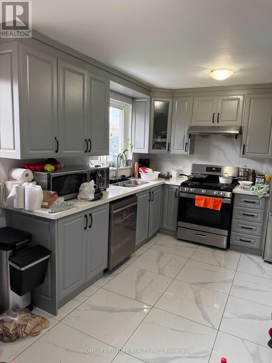 Main - 7147 Harwick Drive, Mississauga, Ontario  L4T 3A5 - Photo 3 - W13883842
