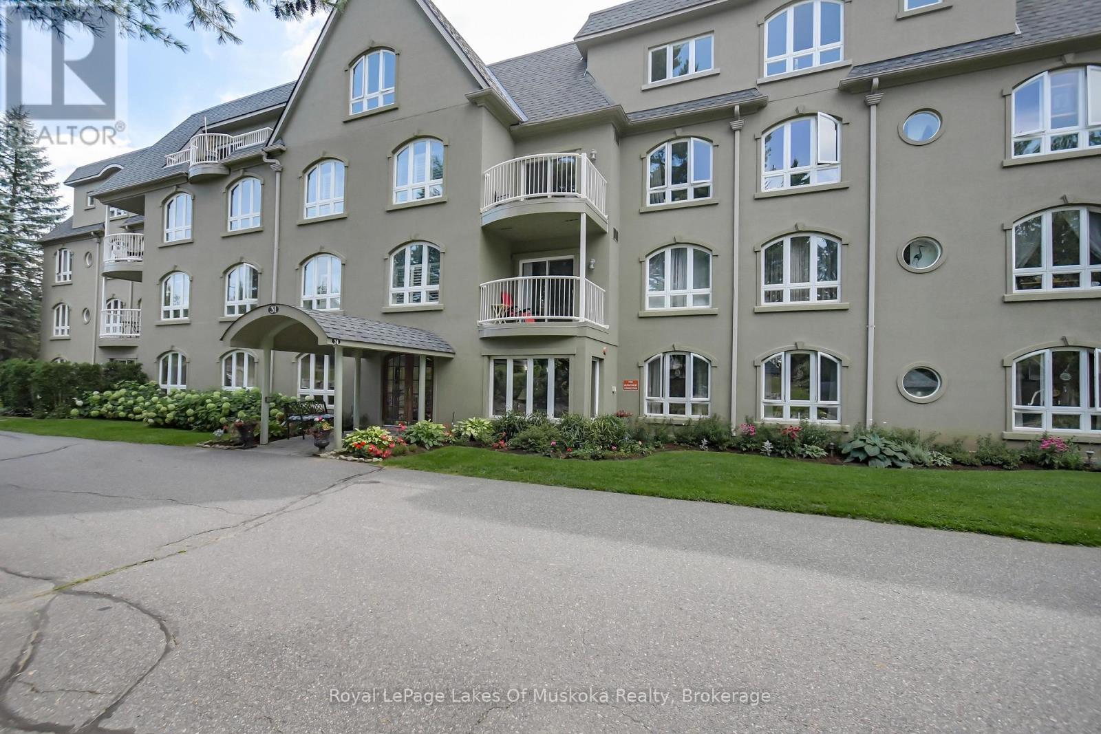 401 - 31 Dairy Lane, Huntsville, Ontario  P1H 2L7 - Photo 1 - X14082298