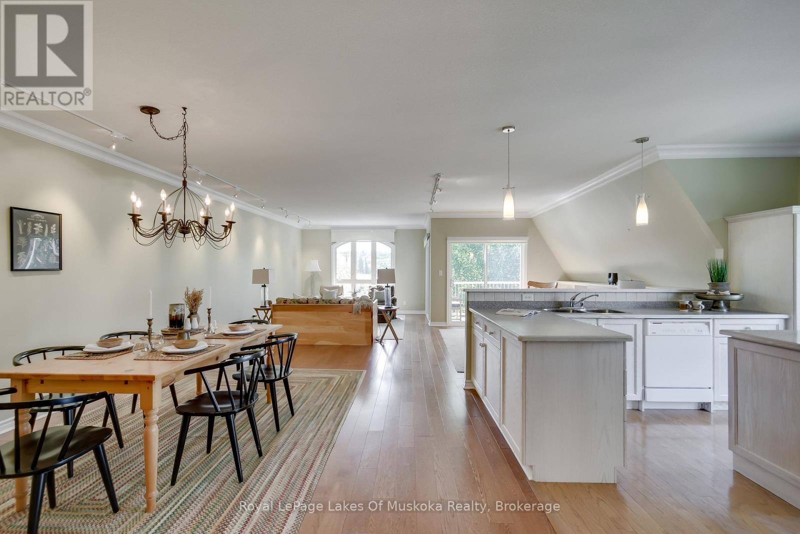 401 - 31 Dairy Lane, Huntsville, Ontario  P1H 2L7 - Photo 4 - X14082298