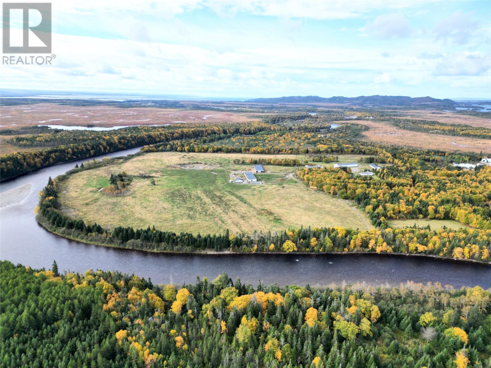 27 Farm Road, Black Duck Siding — photo 4