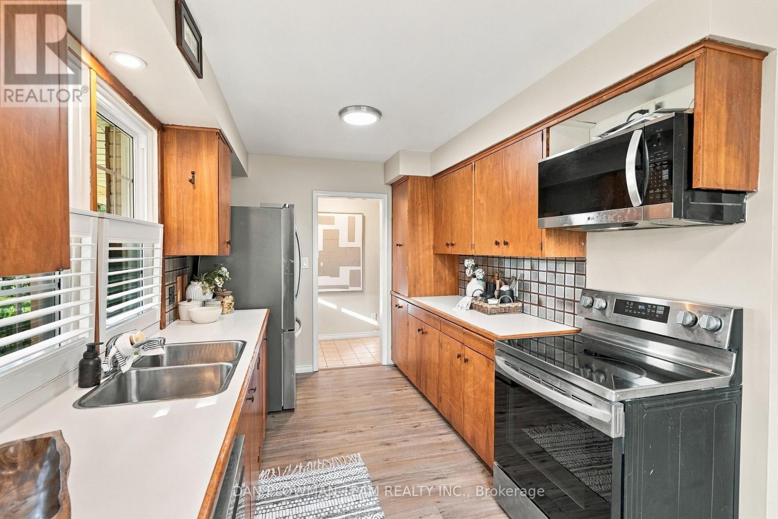153 Liberty Street N, Clarington, Ontario  L1C 2M2 - Photo 11 - E14082198
