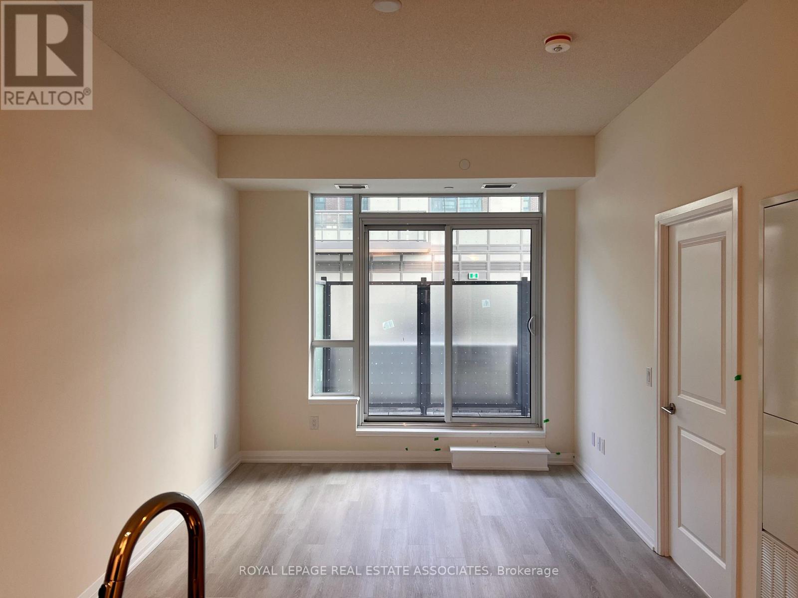 1028 - 3270 Sheppard Avenue E, Toronto, Ontario  M1T 3K3 - Photo 5 - E14082278