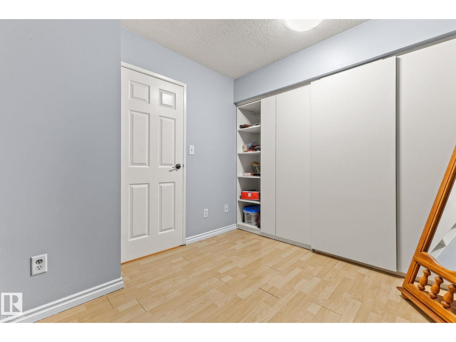 582 LAKEWOOD RD N NW