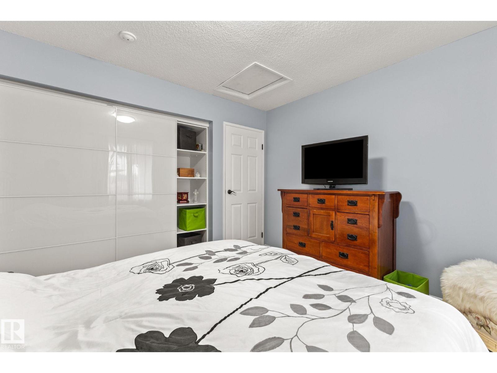 582 LAKEWOOD RD N NW
