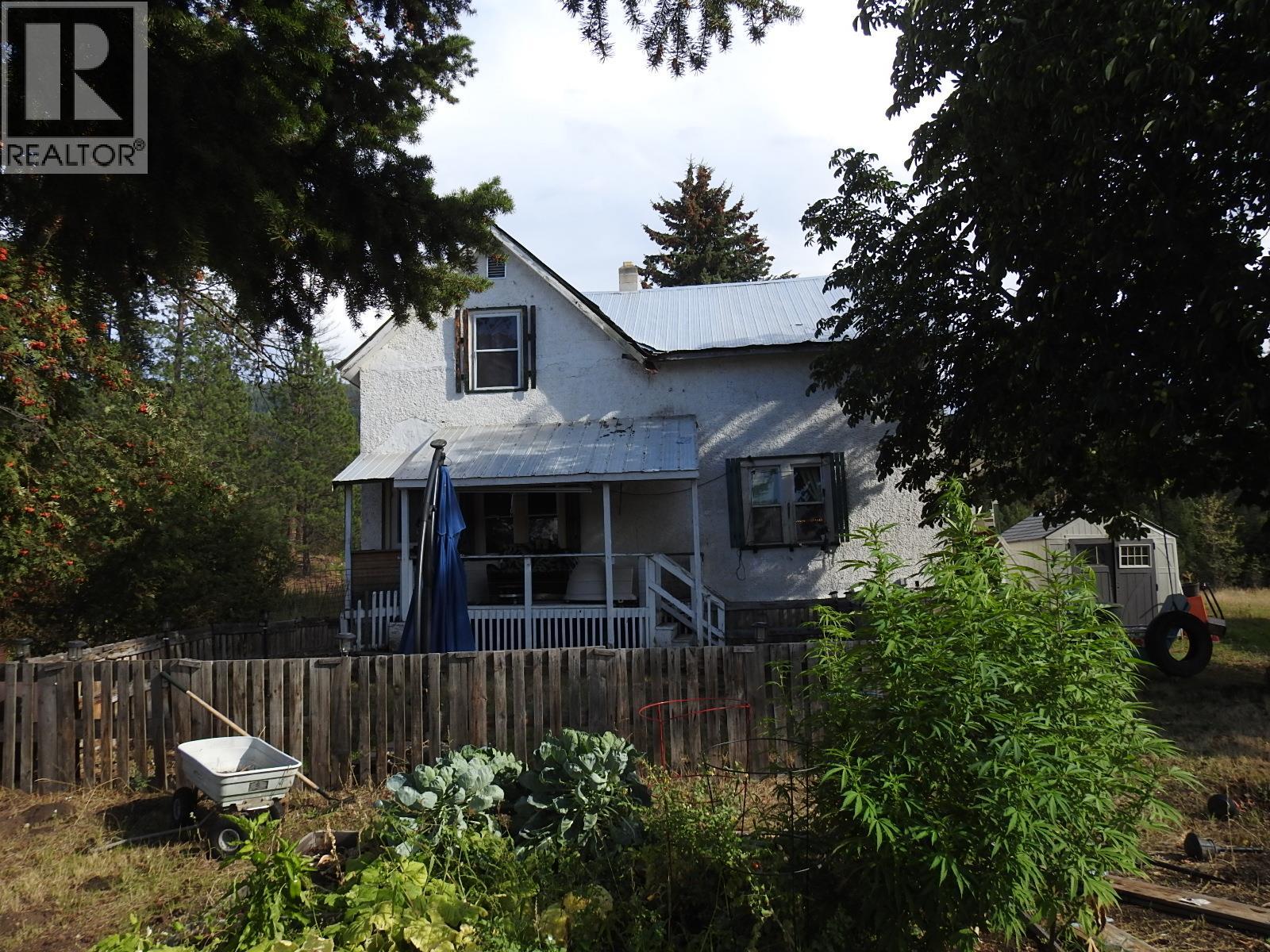 5585 Silver Star Road, Vernon, British Columbia  V1B 3P7 - Photo 3 - 10403666