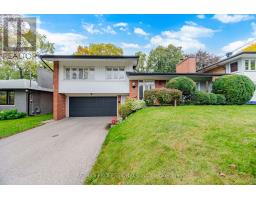 9 HUMBER RIDGE DRIVE, Toronto, Ontario