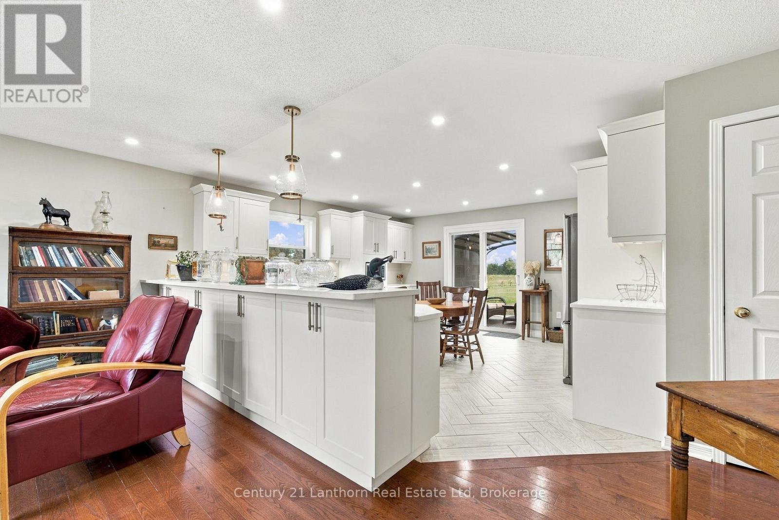 312 Badgley Road, Prince Edward County, Ontario  K0K 1L0 - Photo 12 - X13877628
