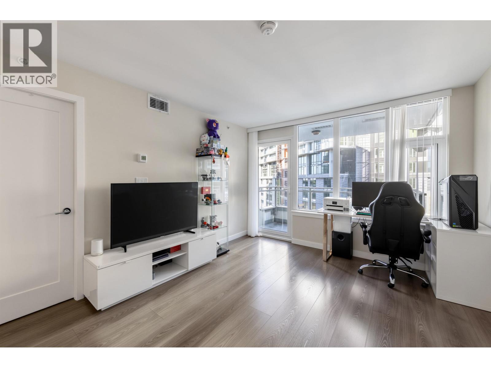704 3328 CARSCALLEN ROAD
